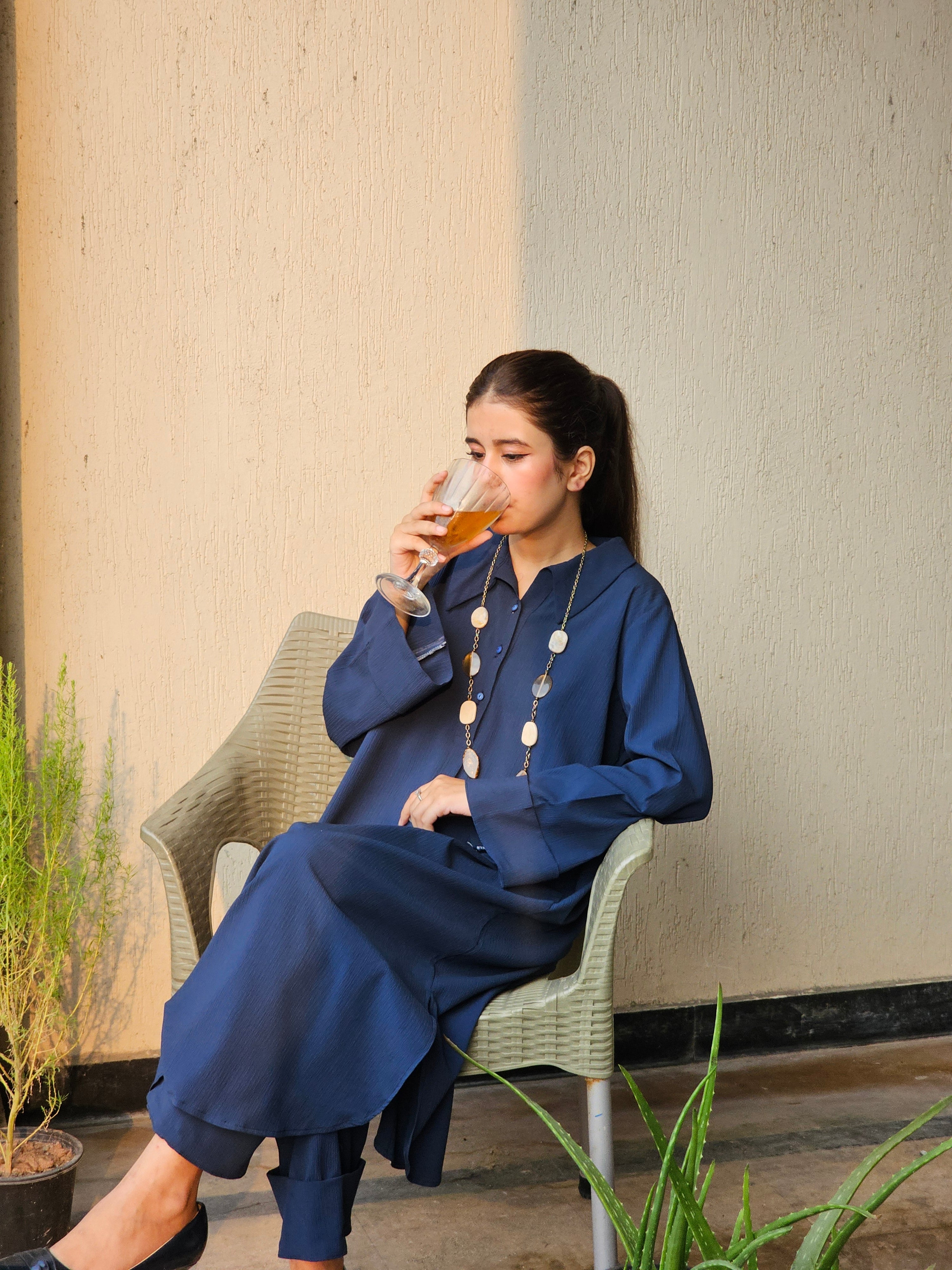 Long Tunic Shirt Suit Finest Weave With Crinkle Texture and Roll-up Sleeves