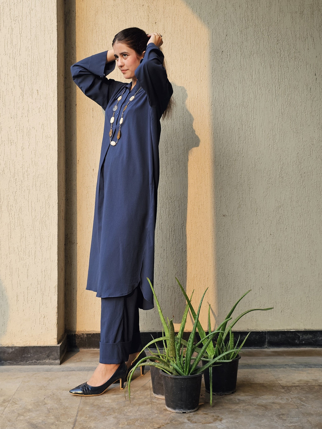 Long Tunic Shirt Suit Finest Weave With Crinkle Texture and Roll-up Sleeves
