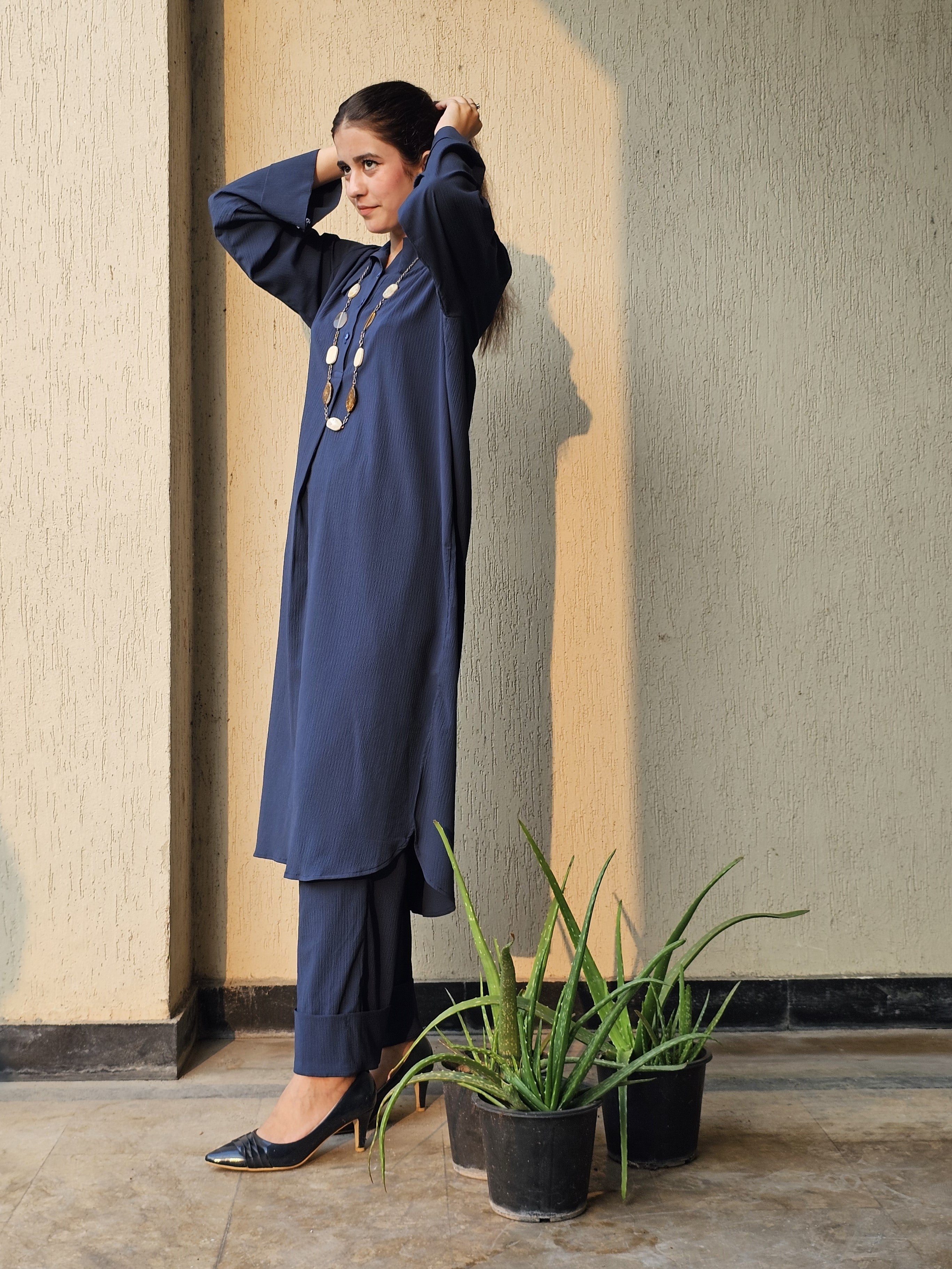 Long Tunic Shirt Suit Finest Weave With Crinkle Texture and Roll-up Sleeves