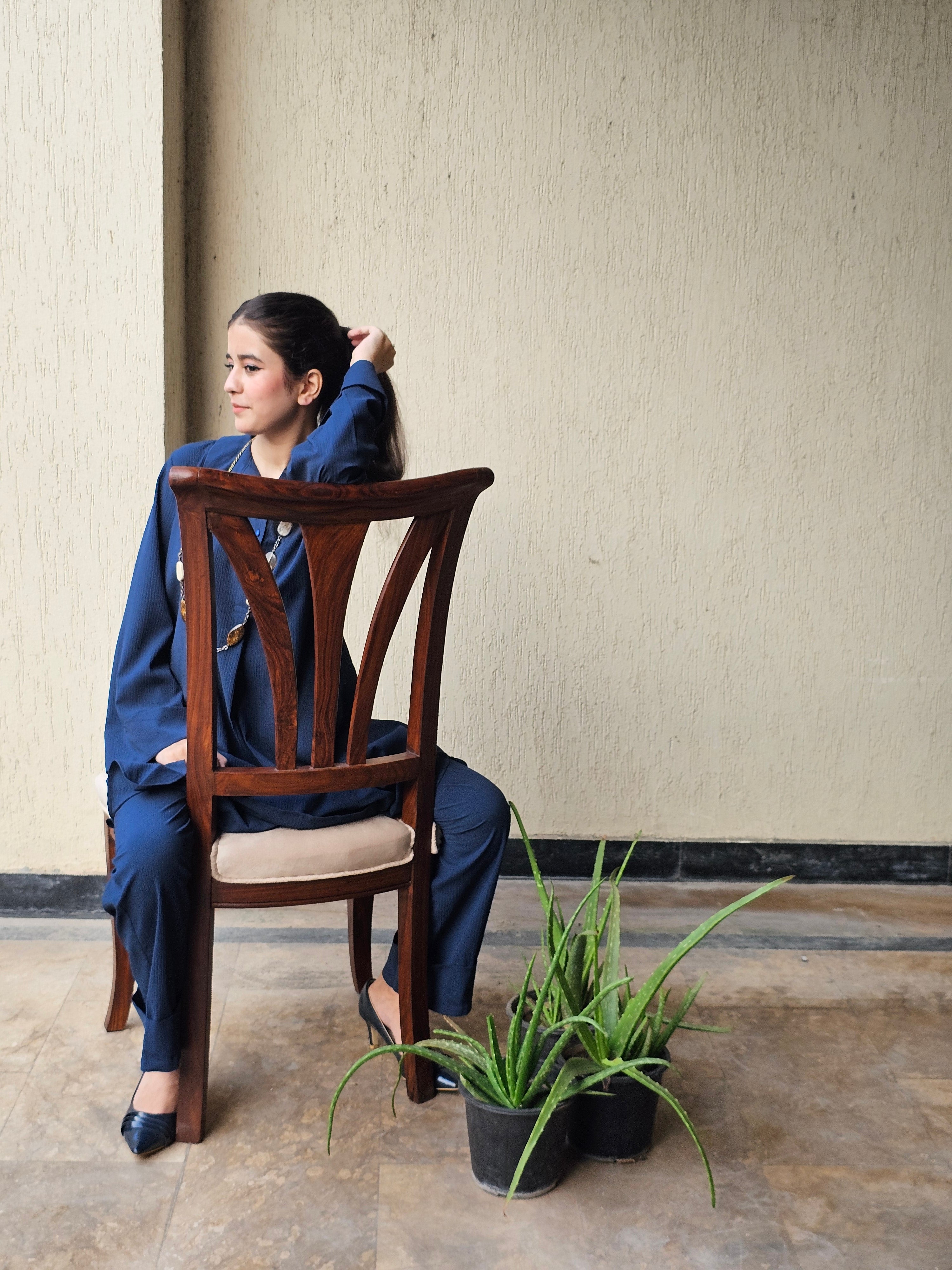 Long Tunic Shirt Suit Finest Weave With Crinkle Texture and Roll-up Sleeves